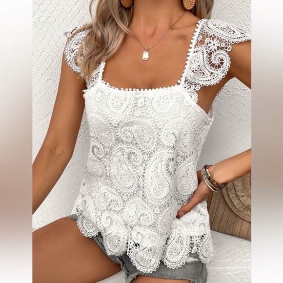 Plus White Paisley Lace Crochet Ruffle Tank Top - Picture 6 of 8